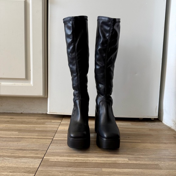 Steve Madden PHOENIX black leather platform heel boots, women’s size 6 - Picture 2 of 8